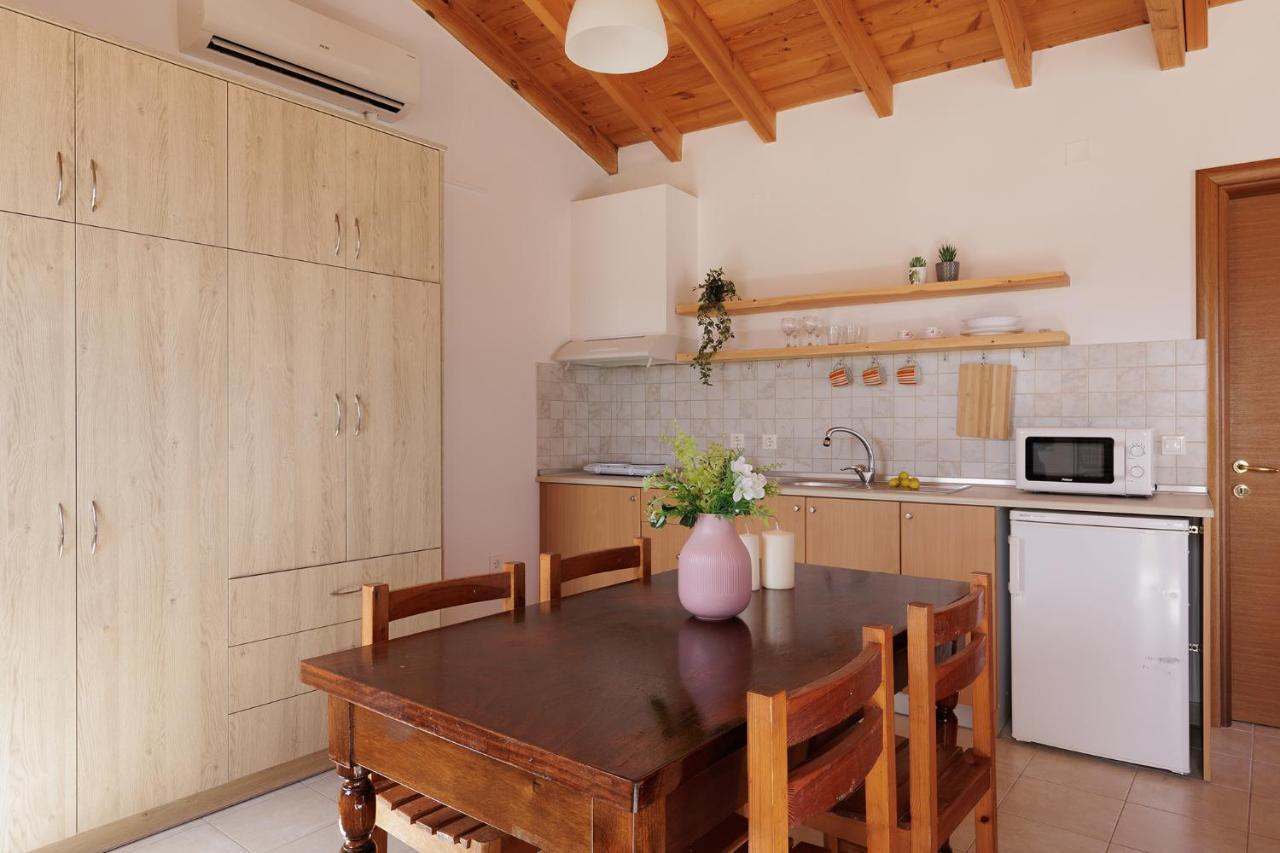 The Island Life Apartments By Konnect, Ipsos Beach Εξωτερικό φωτογραφία